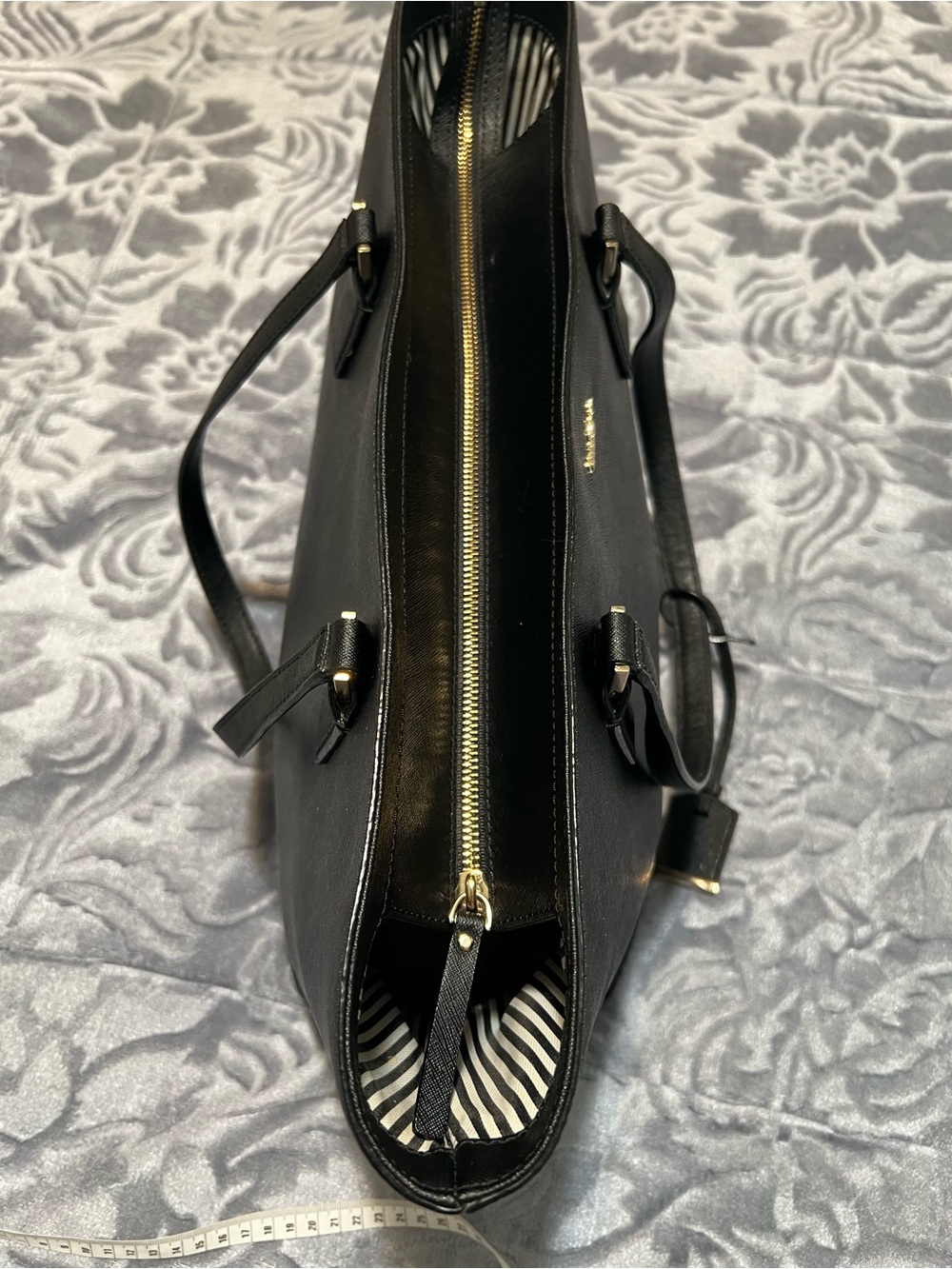 Kate spade black tote saffiano leather zip top large shoulder purse - Picture 12 of 16